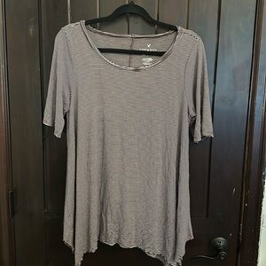 american eagle maroon and white striped shirt size large women’s